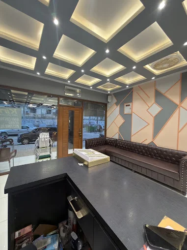 Reception and waiting lounge at Kings Men Salon